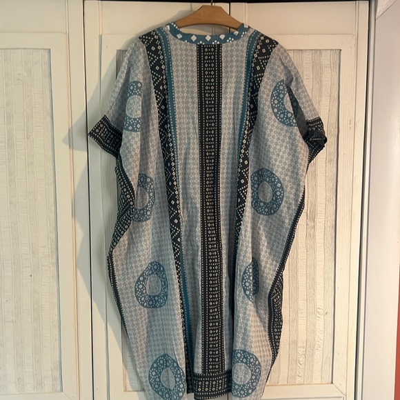 INDIA COLLECTION BY EMERSON FRY
Cerulean Emerson Short Caftan NET O/S - Picture 8 of 8